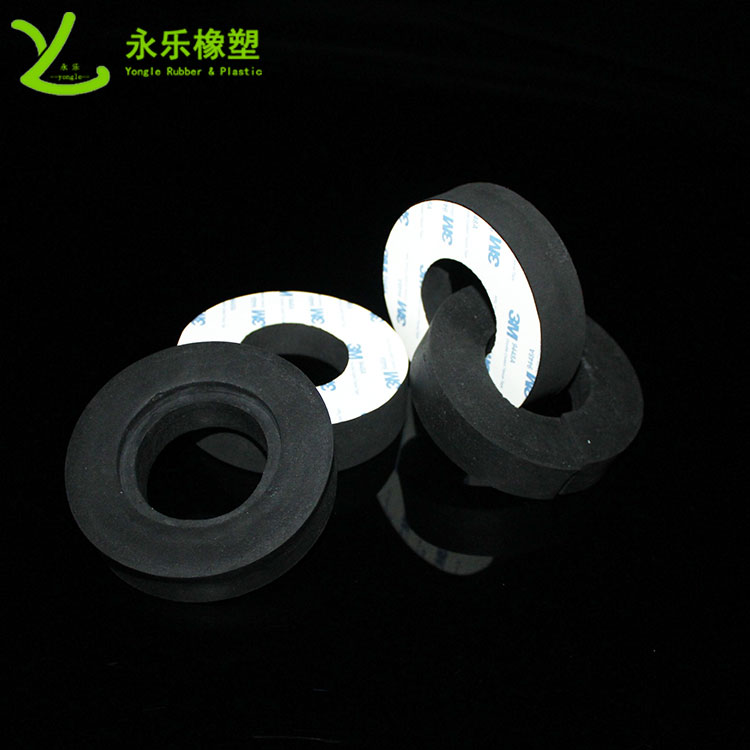 定制模壓發(fā)泡硅膠墊，減震模壓發(fā)泡硅膠墊，無氣味模壓發(fā)泡硅膠墊