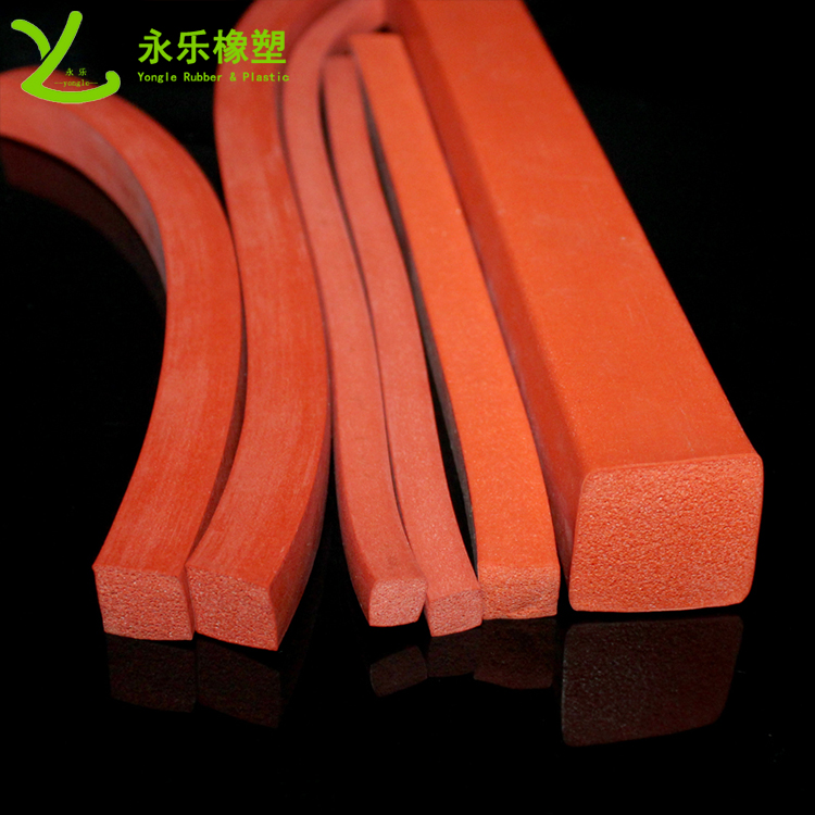 擠出防撞發(fā)泡硅膠條，阻燃發(fā)泡硅膠條，無(wú)氣味門(mén)窗發(fā)泡硅膠密封條